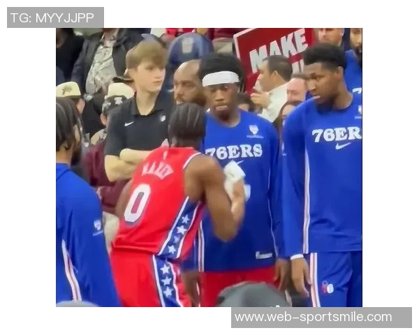 香波特称赞埃奇库姆如同早期莫兰特马克西或将跻身NBA前五行列 香波特称赞埃奇库姆如同早期莫兰特马克西或将跻身NBA前五行列