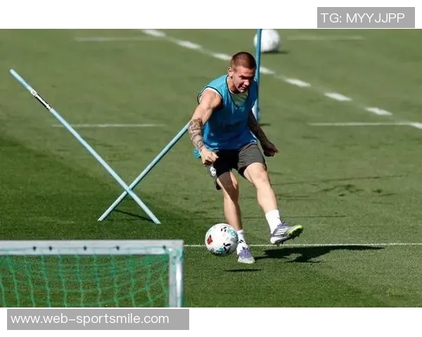 阿斯焦点:阿隆索如何解决贝林首发难题居勒尔与马斯坦托诺竞争激烈 阿斯焦点:阿隆索如何解决贝林首发难题居勒尔与马斯坦托诺竞争激烈